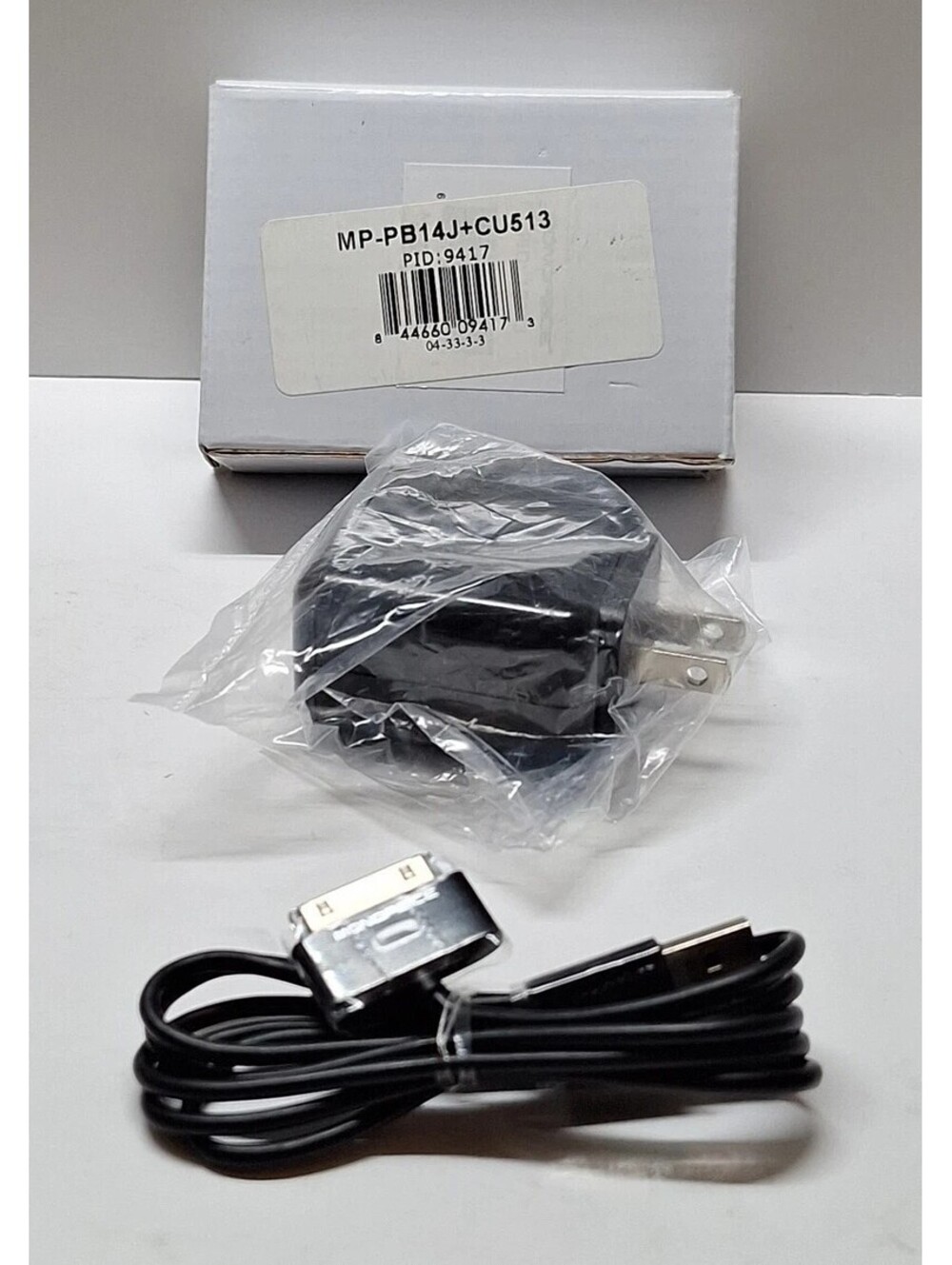 Monoprice 30-Pin Cable & Charger Black 3 Feet Cable